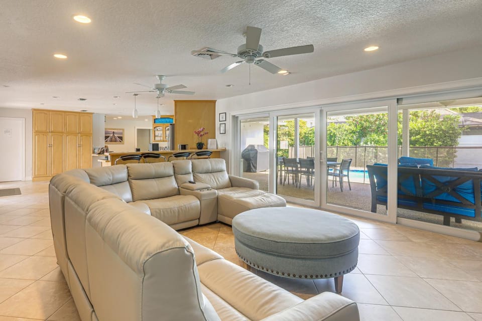 Riviera Beach Home w/ Pool - Walk to Beaches! House in Riviera Beach