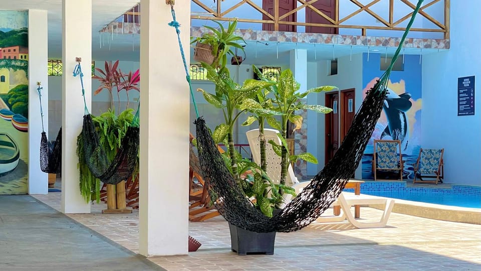 Hostal Laurita Beach Bed and Breakfast in Montanita