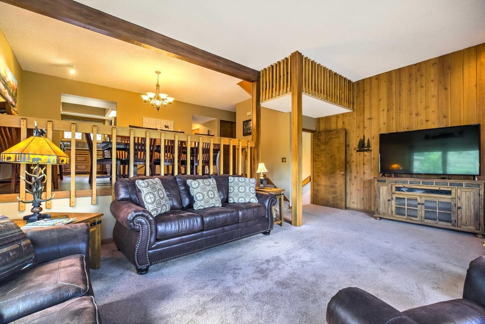 Estes Condo: 3 Mi to Rocky Mountain National Park House in Estes Park