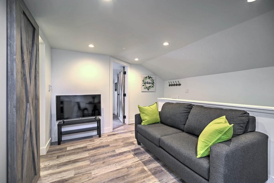 Dtwn Golden Apt < 9 Mi to Red Rocks Amphitheater! Apartment in Golden