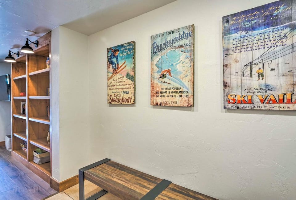 Walk to Gondola & Main St: Peak 9 Condo w/ Balcony House in Breckenridge