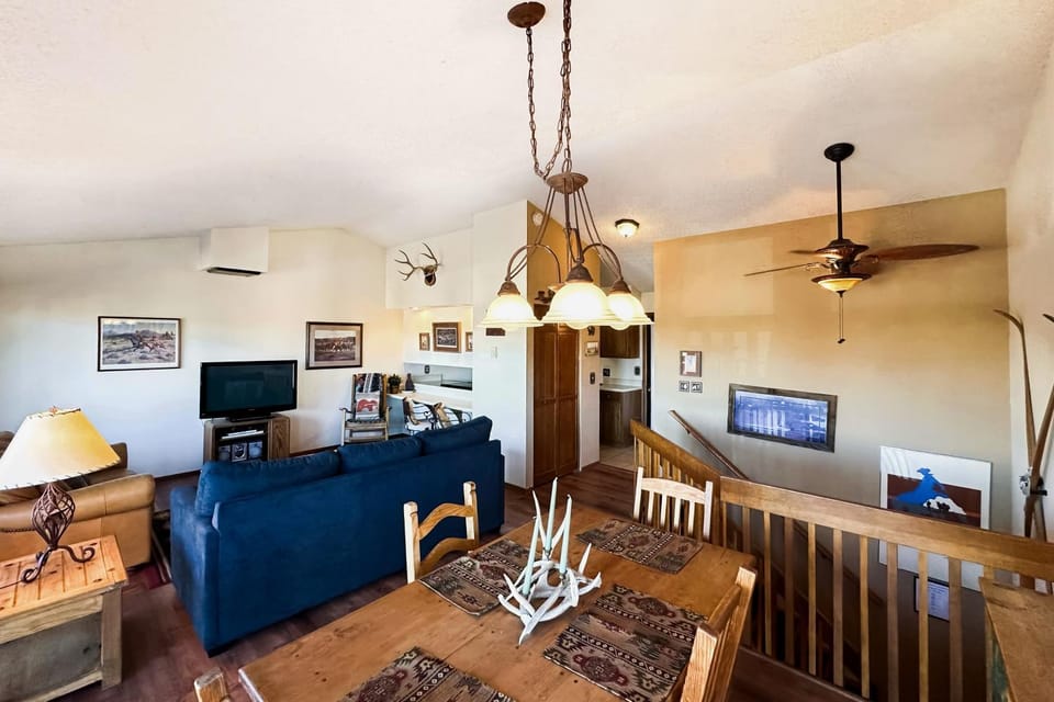 Cozy Pagosa Condo: Stunning Mountain & Lake Views! House in Colorado