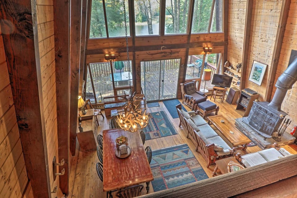 Lakefront Berkshires Retreat w/ Deck, Dock & Boat! House in Great Barrington