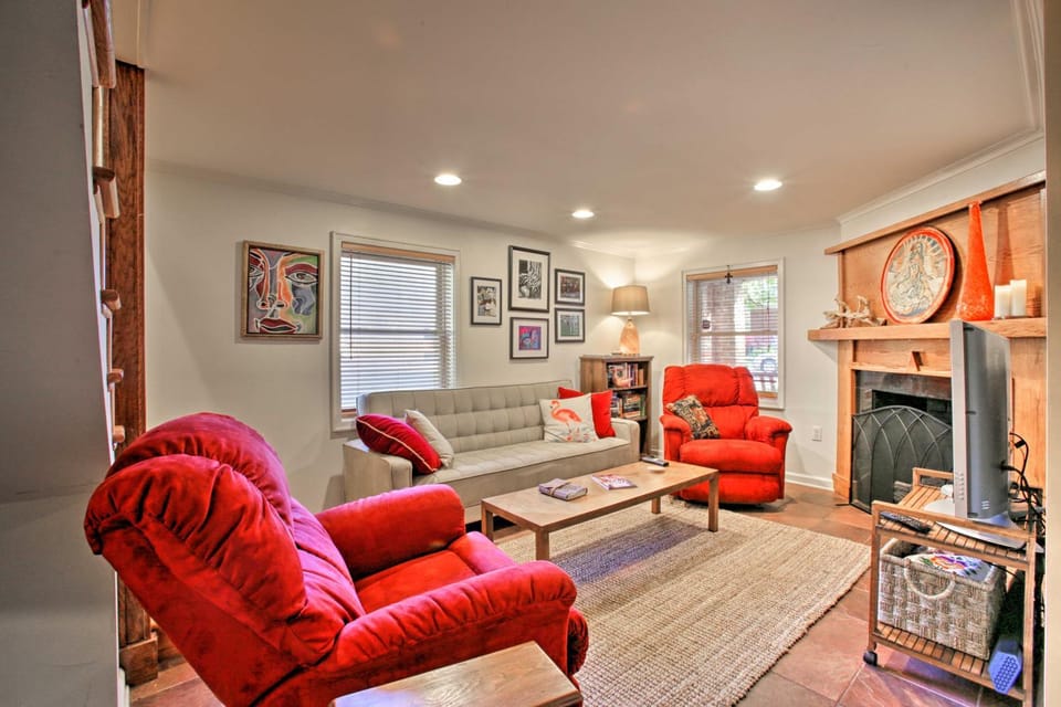 4 Mi to French Quarter: NOLA Apt w/ Garden Patio Apartment in New Orleans