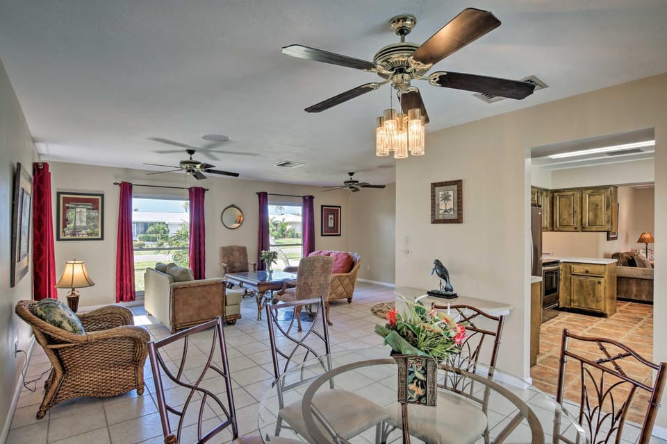 Waterfront Marco Island Home w/ Heated Pool & Dock House in Marco Island