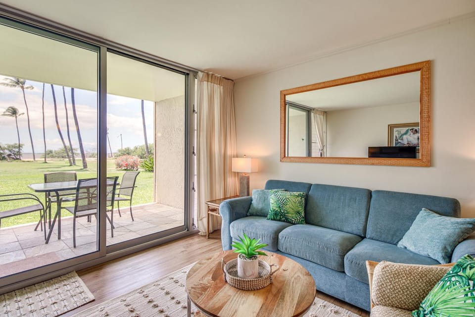 Gorgeous Oceanfront Condo with Spectacular Views! House in Kihei