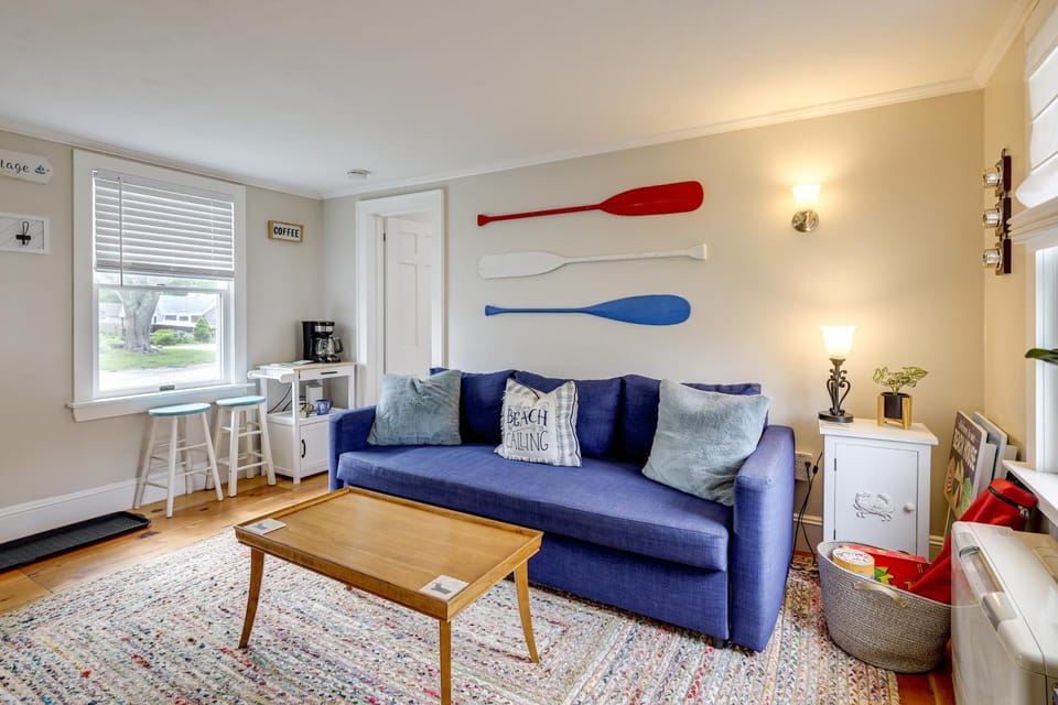1 Mi to Ferry: 'Sea Street Cottage' in Hyannis House in Hyannis
