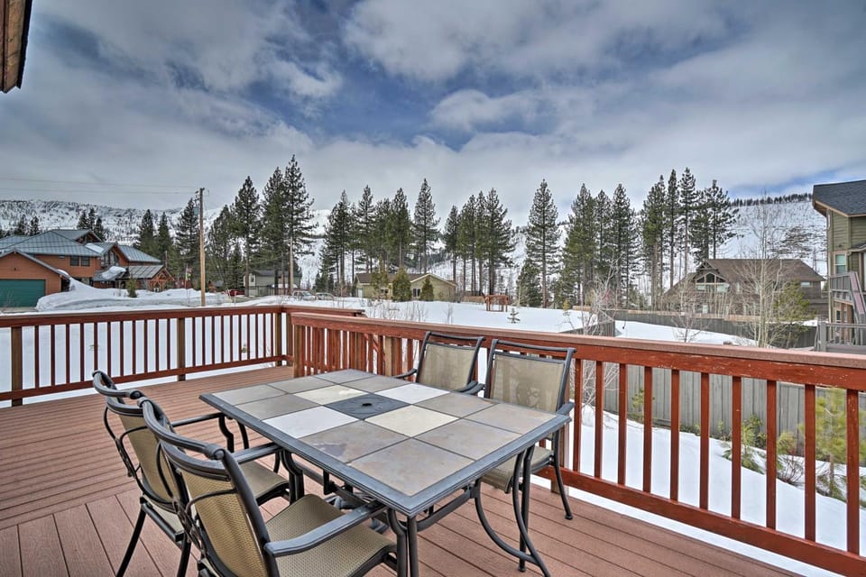 9 Mi to Heavenly Mountain: South Lake Tahoe Home! House in Sierra Nevada