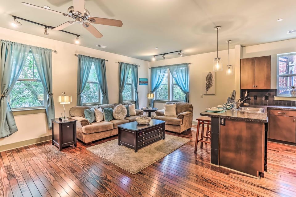 Dwtn Condo 4 Blocks to The Wilmington Riverwalk! House in Wilmington
