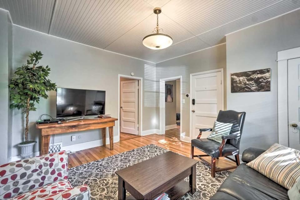 Historic Redstone w/ Large Backyard, Walk To CSU! House in Fort Collins