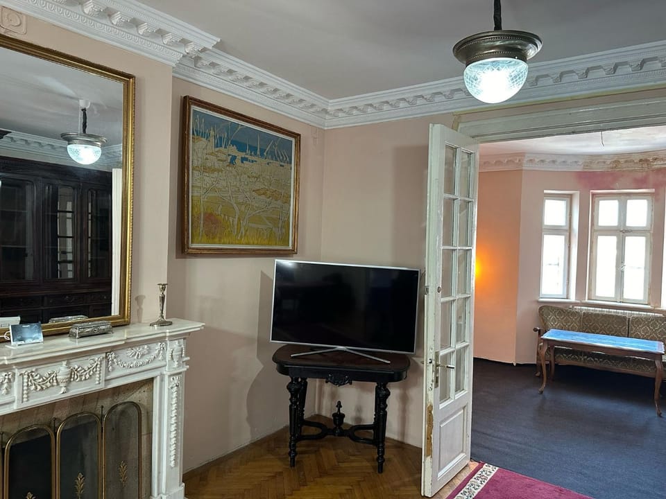 TV and multimedia, Living room, Photo of the whole room, Seating area