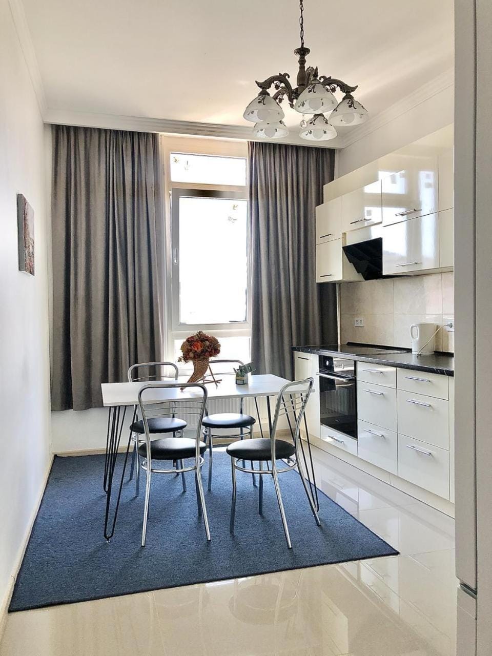 Kitchen or kitchenette, Dining area, minibar, pet friendly, stove