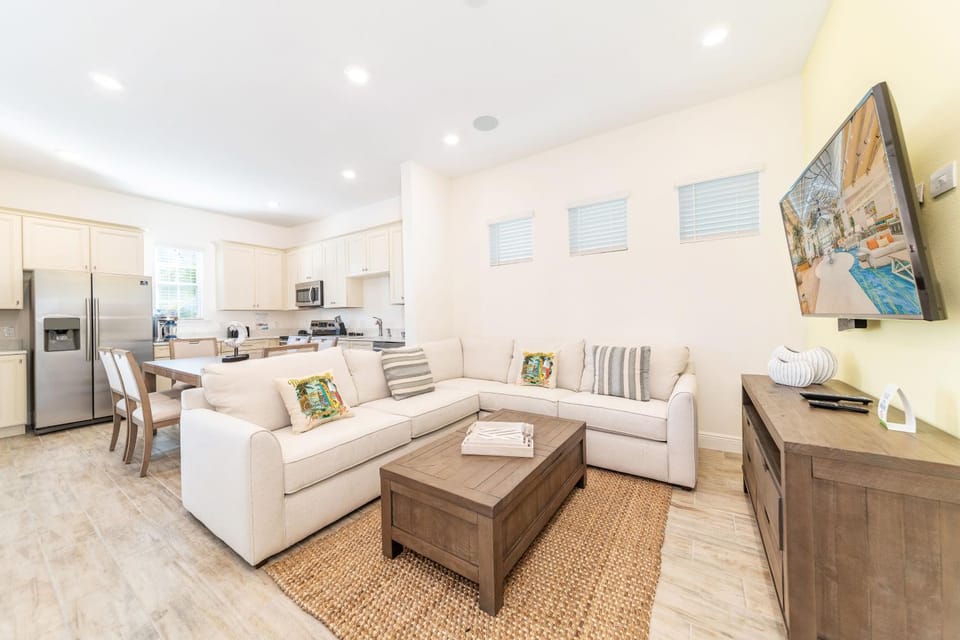 TV and multimedia, Kitchen or kitchenette, Living room, Dining area