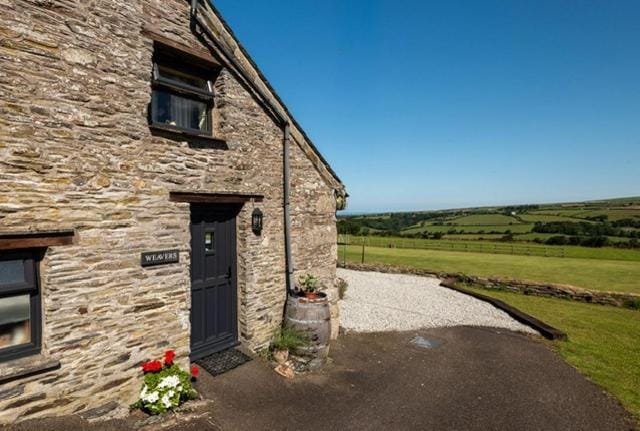 Courtyard Farm Cottages House in England