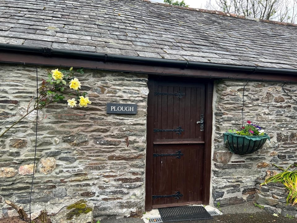 Courtyard Farm Cottages House in England