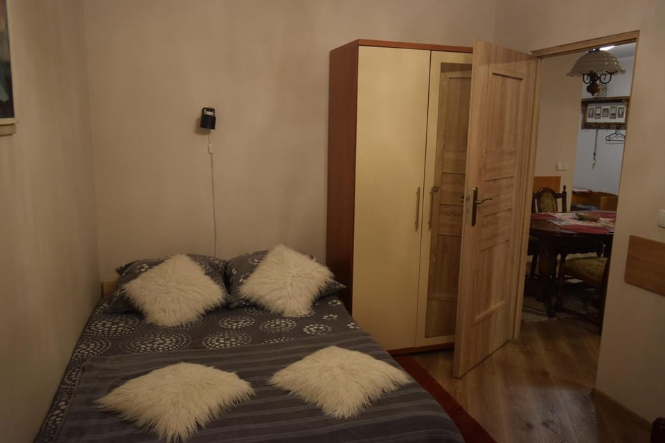 Bed, Bedroom, wardrobe