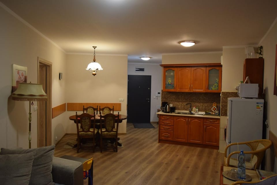 Kitchen or kitchenette, Living room, Dining area