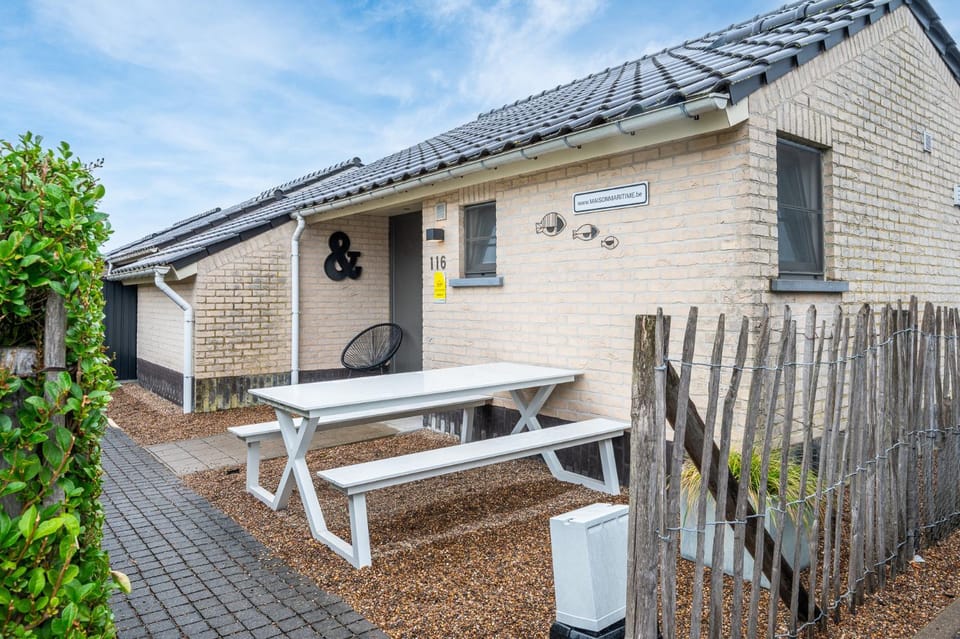 Property building, Garden, Garden view