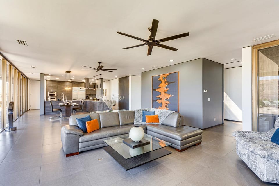 Palm Springs Retreat w/ Private Pool & Jacuzzi House in Palm Springs