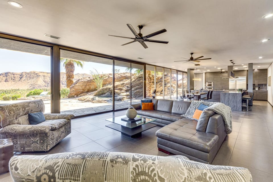 Palm Springs Retreat w/ Private Pool & Jacuzzi House in Palm Springs