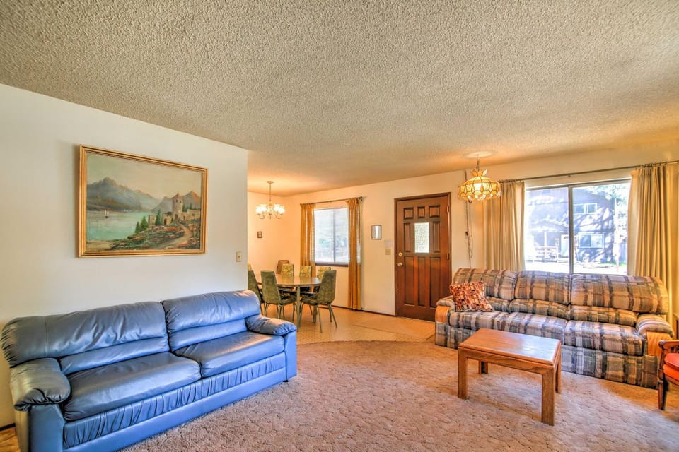 Hike, Bike & Ski: South Lake Tahoe Retreat House in South Lake Tahoe