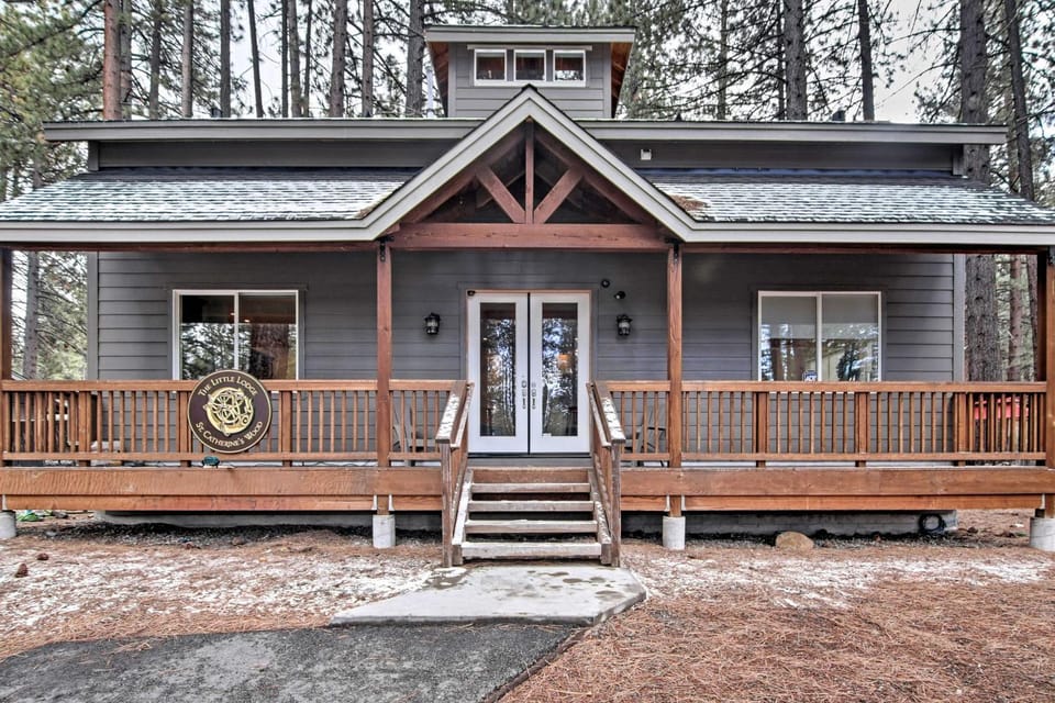 1 Mi to Mtn, 1 More to Shore! Luxury Tahoe Home House in South Lake Tahoe