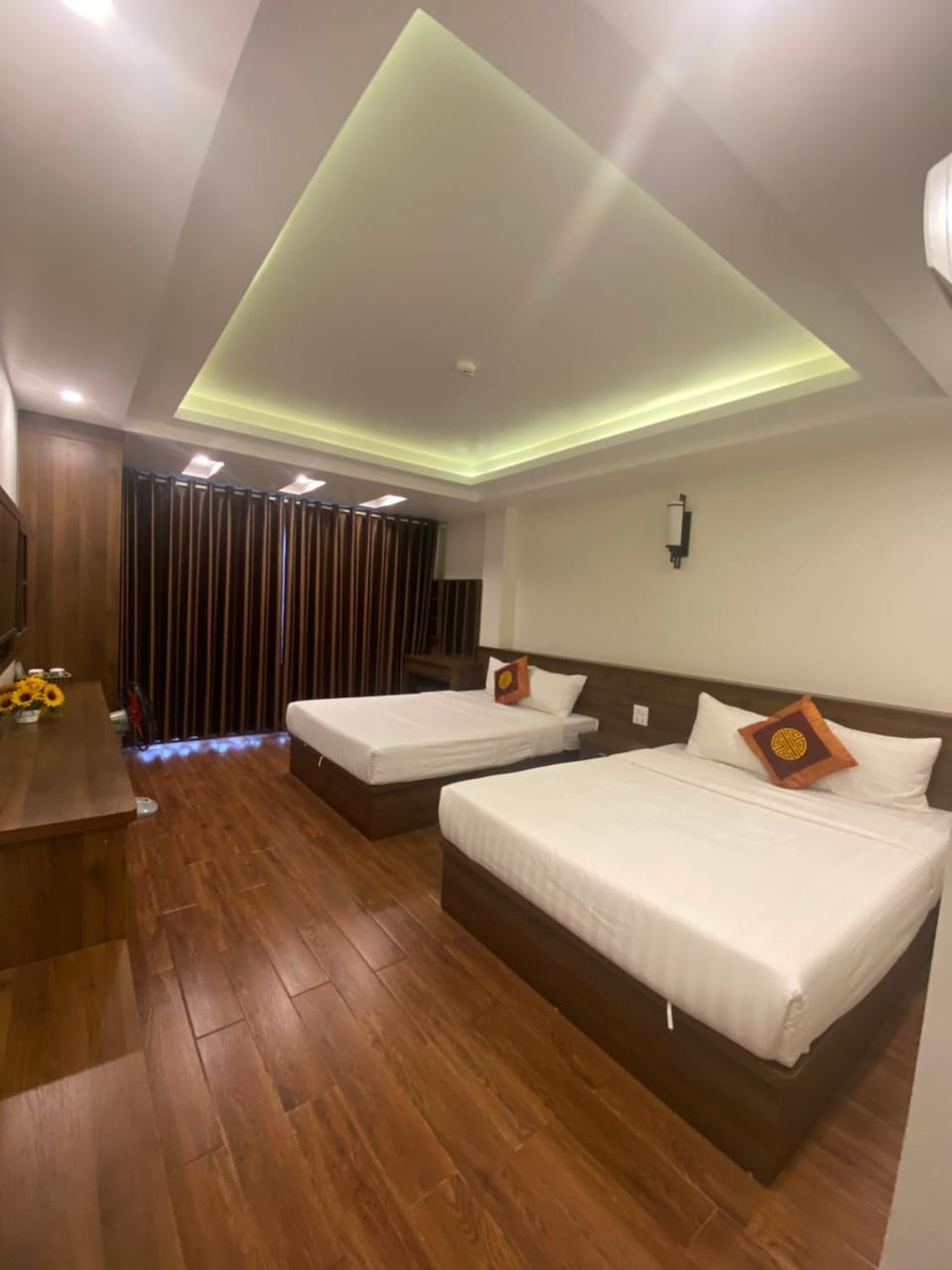 Photo of the whole room