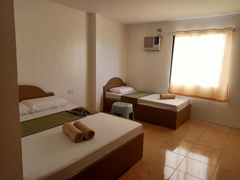 Alona Guest House Bed and Breakfast in Panglao