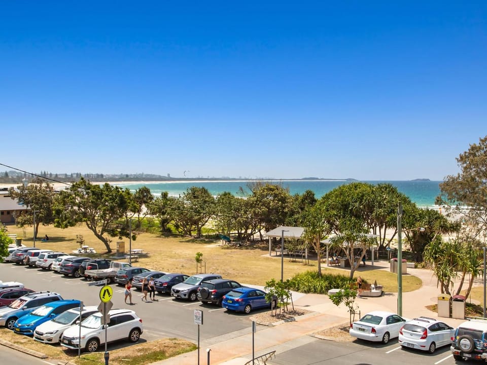 Day, Natural landscape, Bird's eye view, Beach, Sea view, Location, Parking