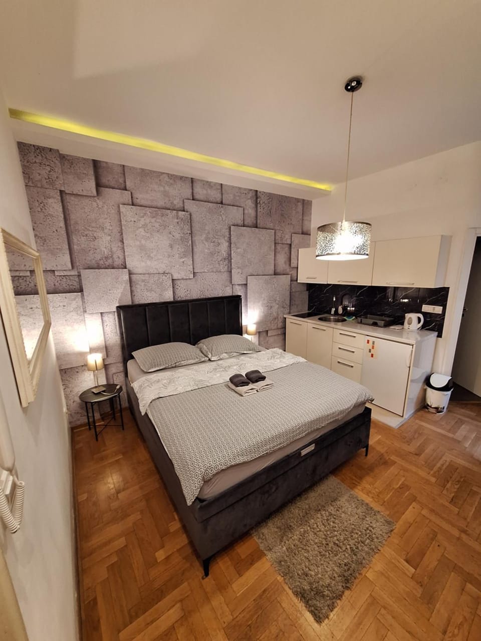 Photo of the whole room