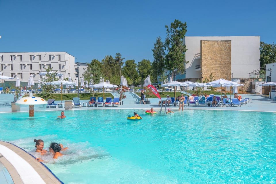 Property building, Swimming pool
