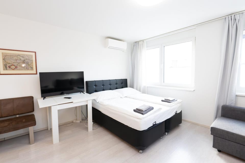 204 Paris 59m2 4-8 Pers extr Bedroom Apartment in Klagenfurt