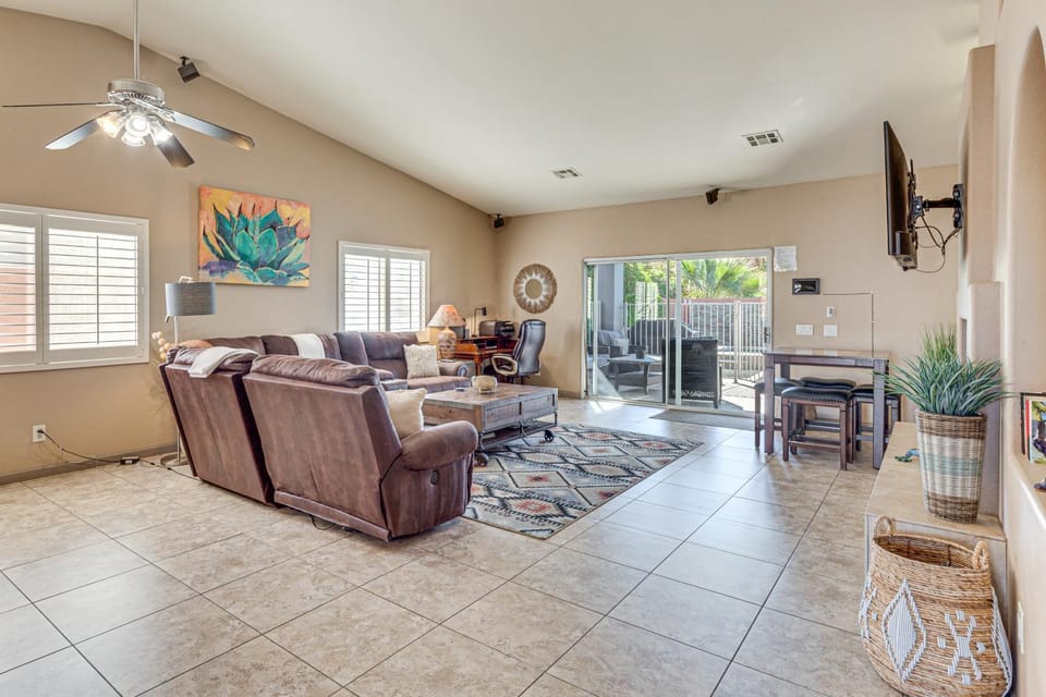 Heated Pool at 3 BR Home: 5 Mi to Coachella! House in La Quinta