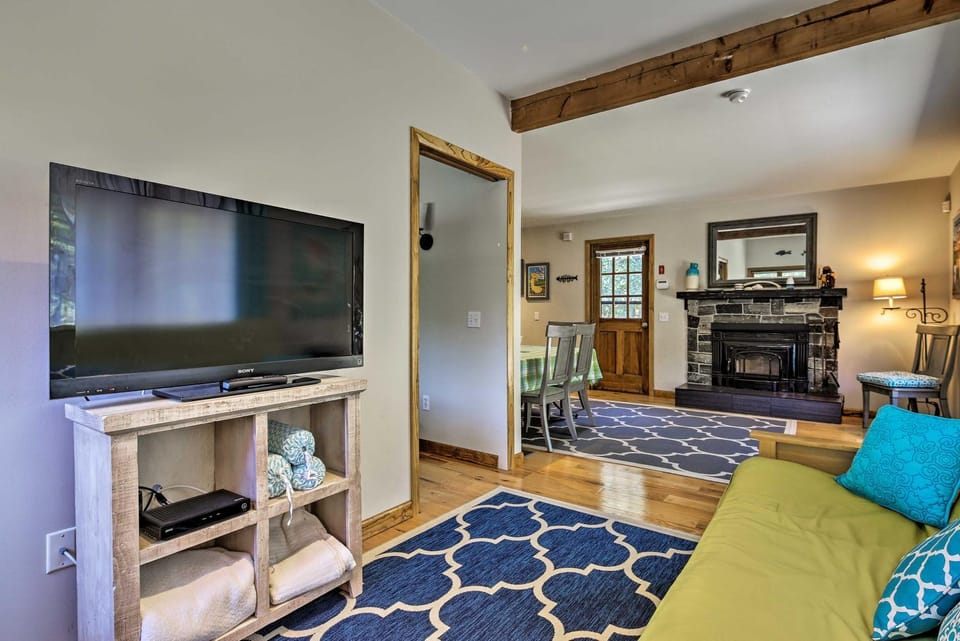 Great for Couples! Cape Cod Cottage 2 Mi to Beach House in Wellfleet
