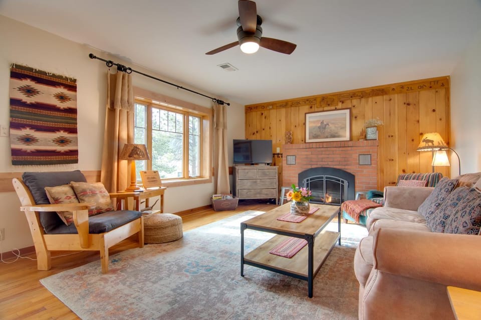 Charming Estes Park Cabin w/ 2 Private Patios! Cabin in Estes Park