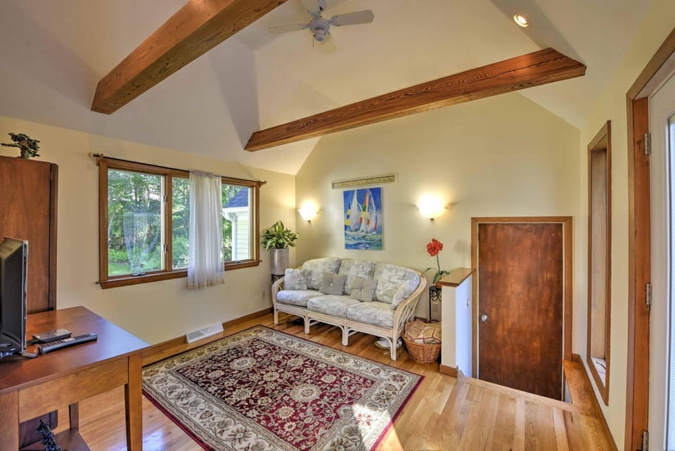 Families Welcome! East Falmouth Home 4 Mi to Beach House in Mashpee