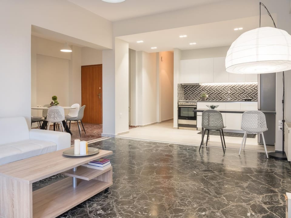 Kitchen or kitchenette, Living room, Seating area, Dining area