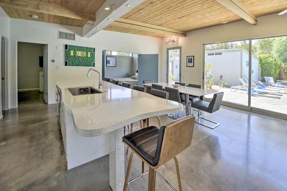 Palm Springs Home w/ Private Pool & Hot Tub! House in Palm Springs