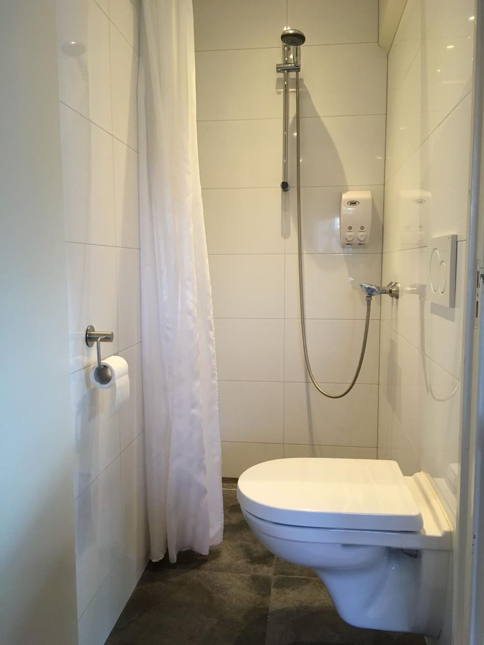 Shower, Toilet