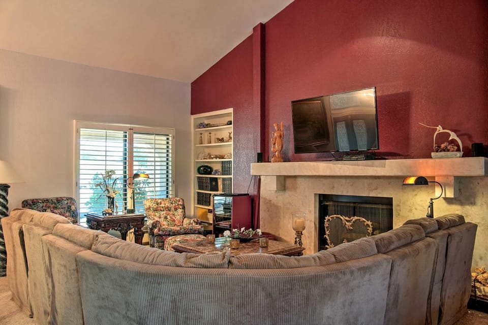 Palm Springs Golf Course Home Private Pool and Spa! House in Cathedral City