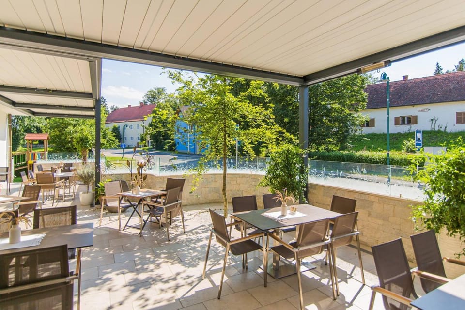 Restaurant/places to eat, Garden