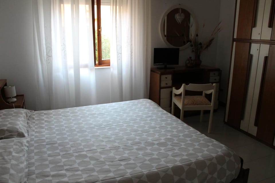Bed, Decorative detail