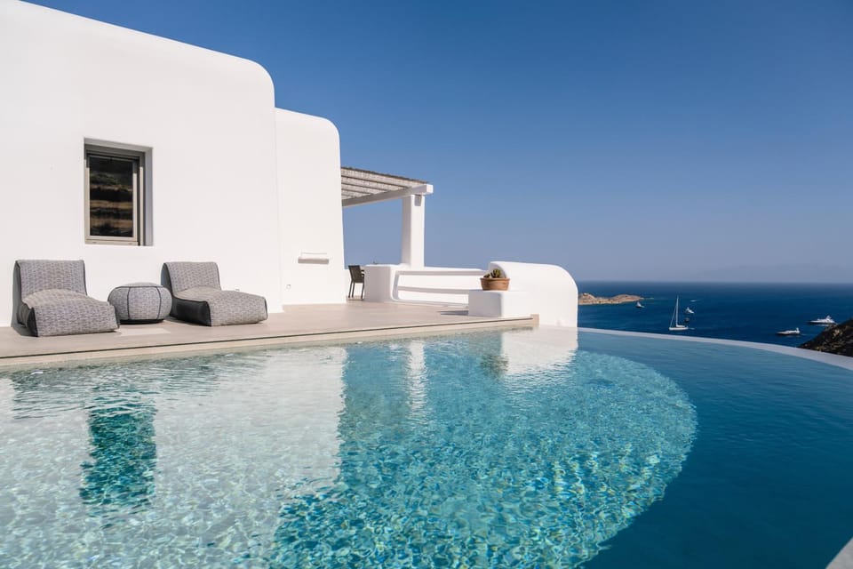 Property building, Patio, Day, Natural landscape, View (from property/room), Balcony/Terrace, Pool view, Sea view, Swimming pool, sunbed