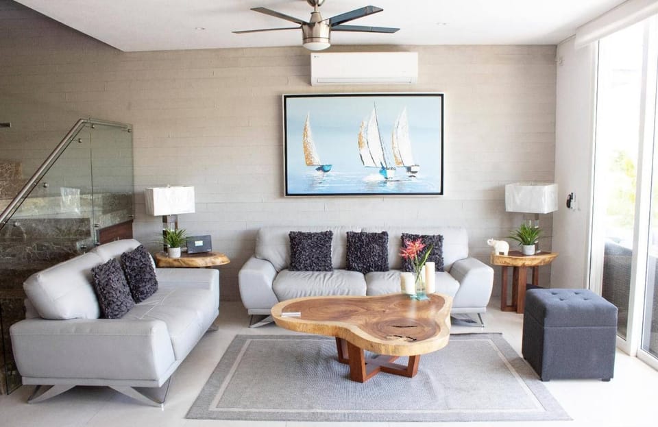 Living room, Seating area