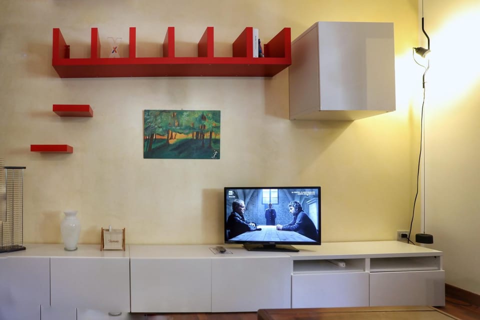 Communal lounge/ TV room, TV and multimedia