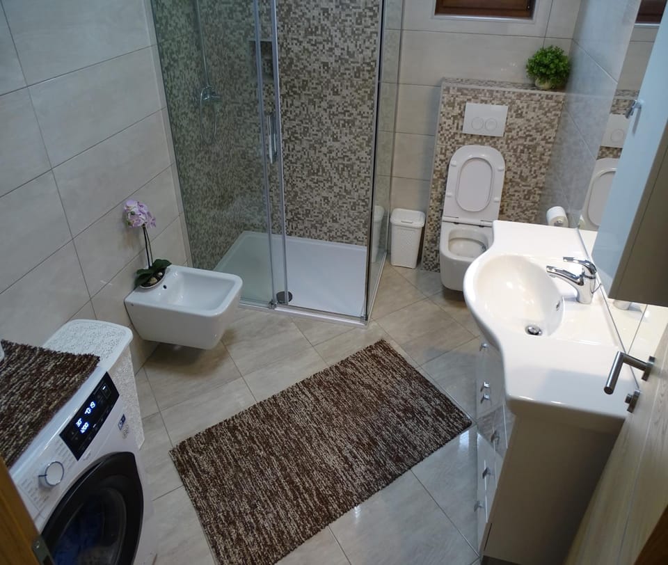 Holiday house Rončević 50 m from sea A1 Apartment in Zadar County