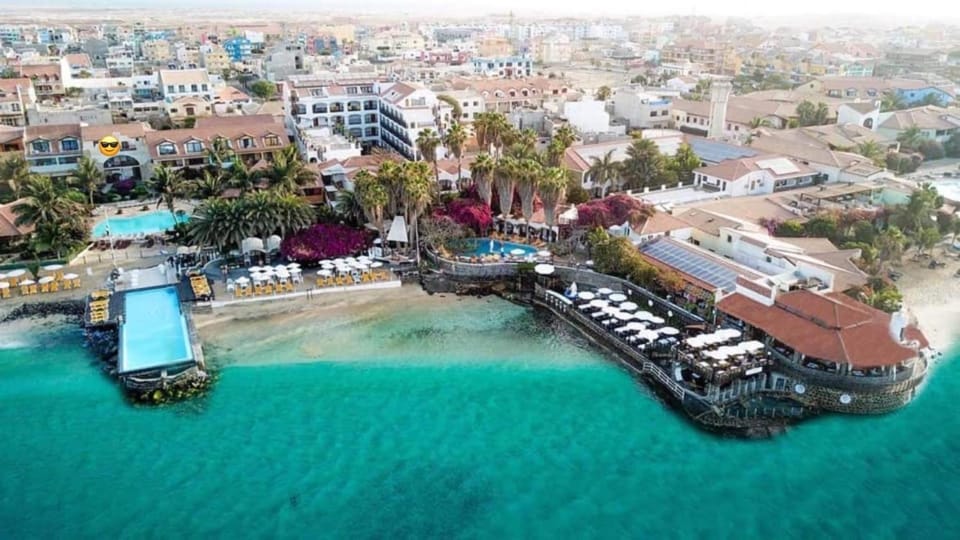 Property building, Bird's eye view, Beach, Pool view, Sea view, Swimming pool