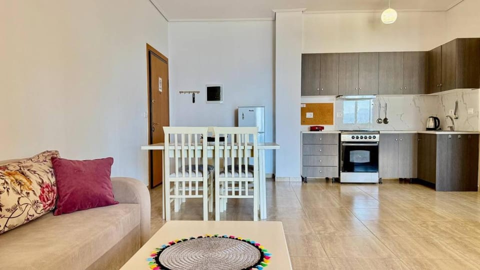 Kitchen or kitchenette, Living room, Seating area, Dining area, kitchen