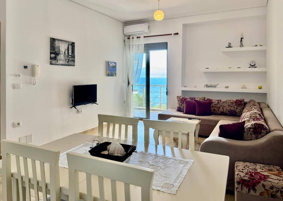 TV and multimedia, Living room, Sea view