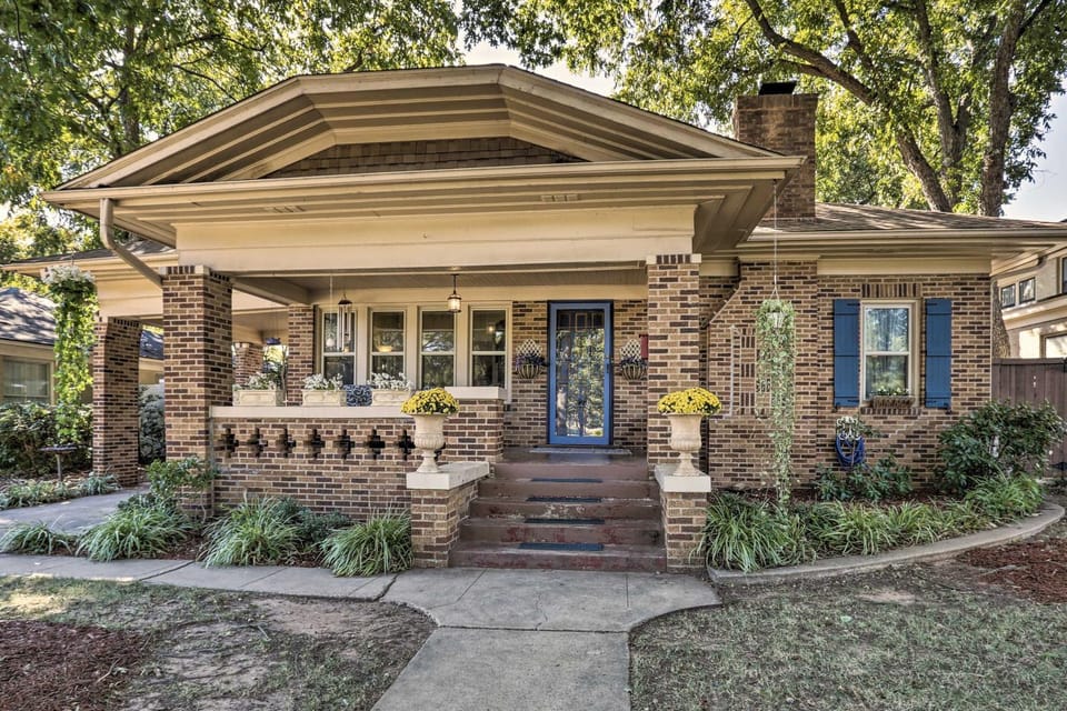 Walk to Midwestern State: Wichita Falls Cottage! House in Wichita Falls